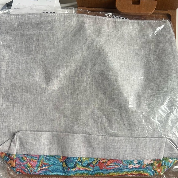 Brand New Hello Kitty Tote Bag - Never Used, Still in Poly Bag! - Picture 4 of 7